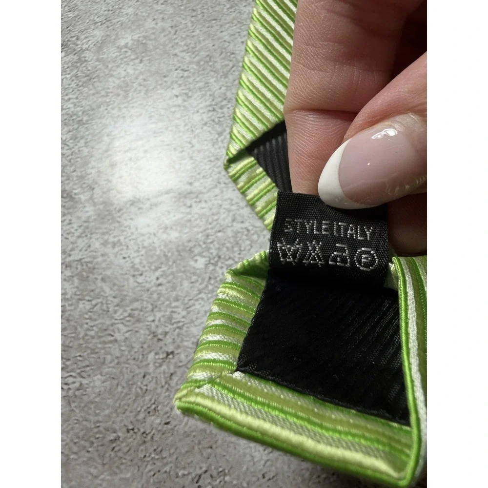 Barry Wang 100% Silk Tie Mens One Size Green Striped Jacquard Pointed Necktie